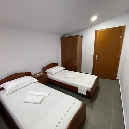 Aqua30 Feriehus Ksamil